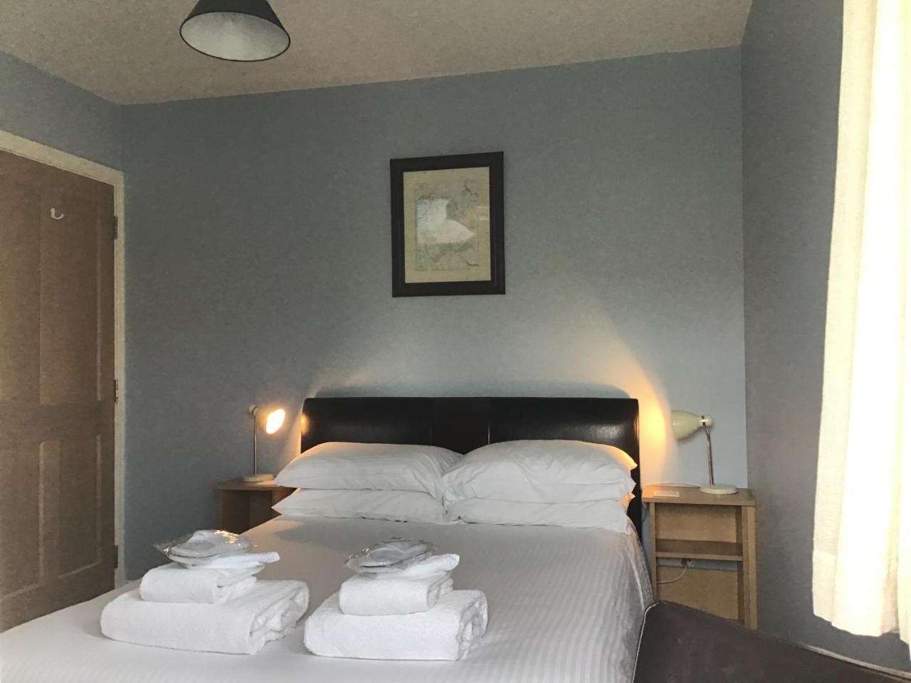 Trotternish B&B Kingsburgh Buitenkant foto